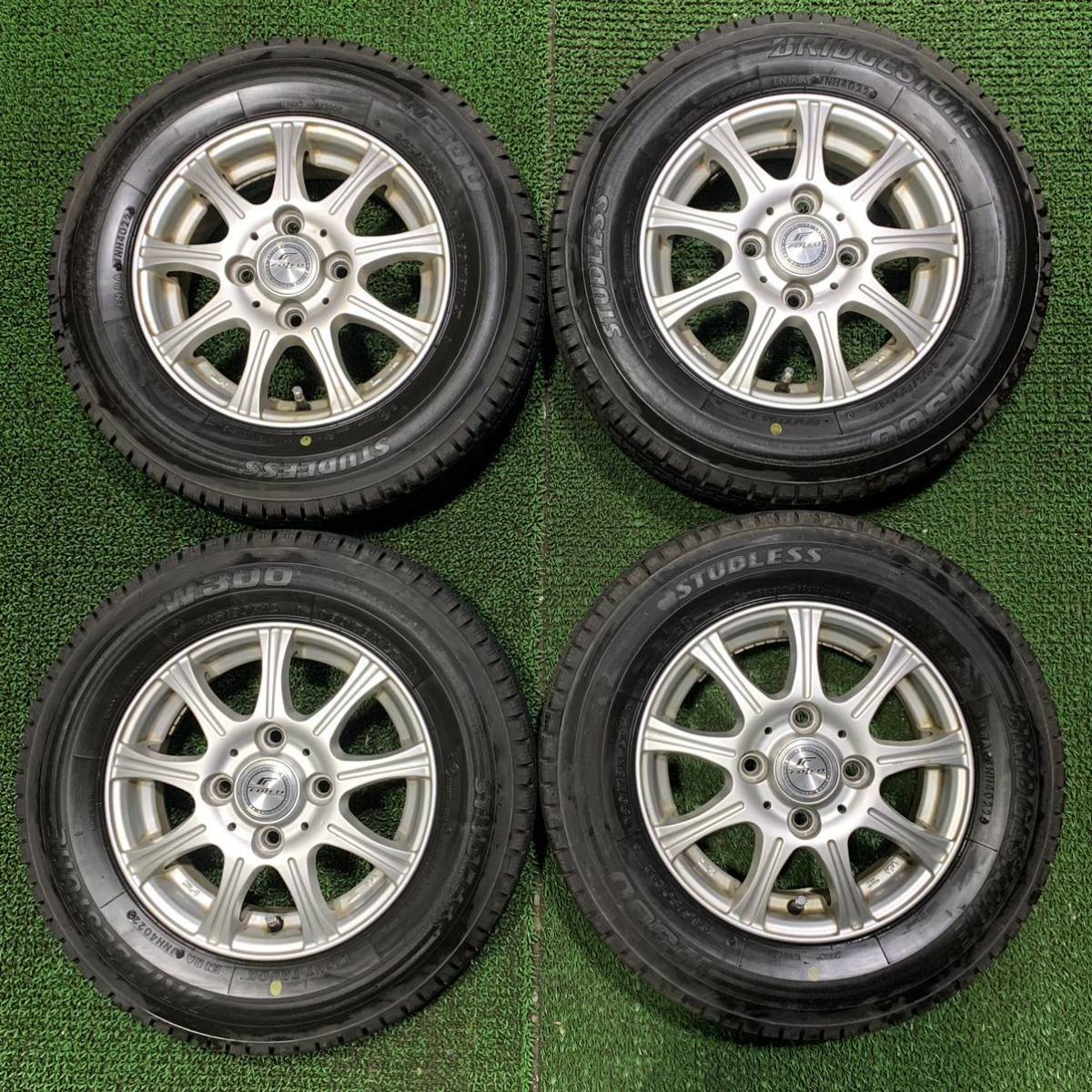 AE330-401 ブリヂストン W300 スタッドレス 145/80R12 LT 社外ホイール【4本】12x4.00B +42 PCD100 4穴 エブリィ 軽バン 等_AE330-145/80R12 冬