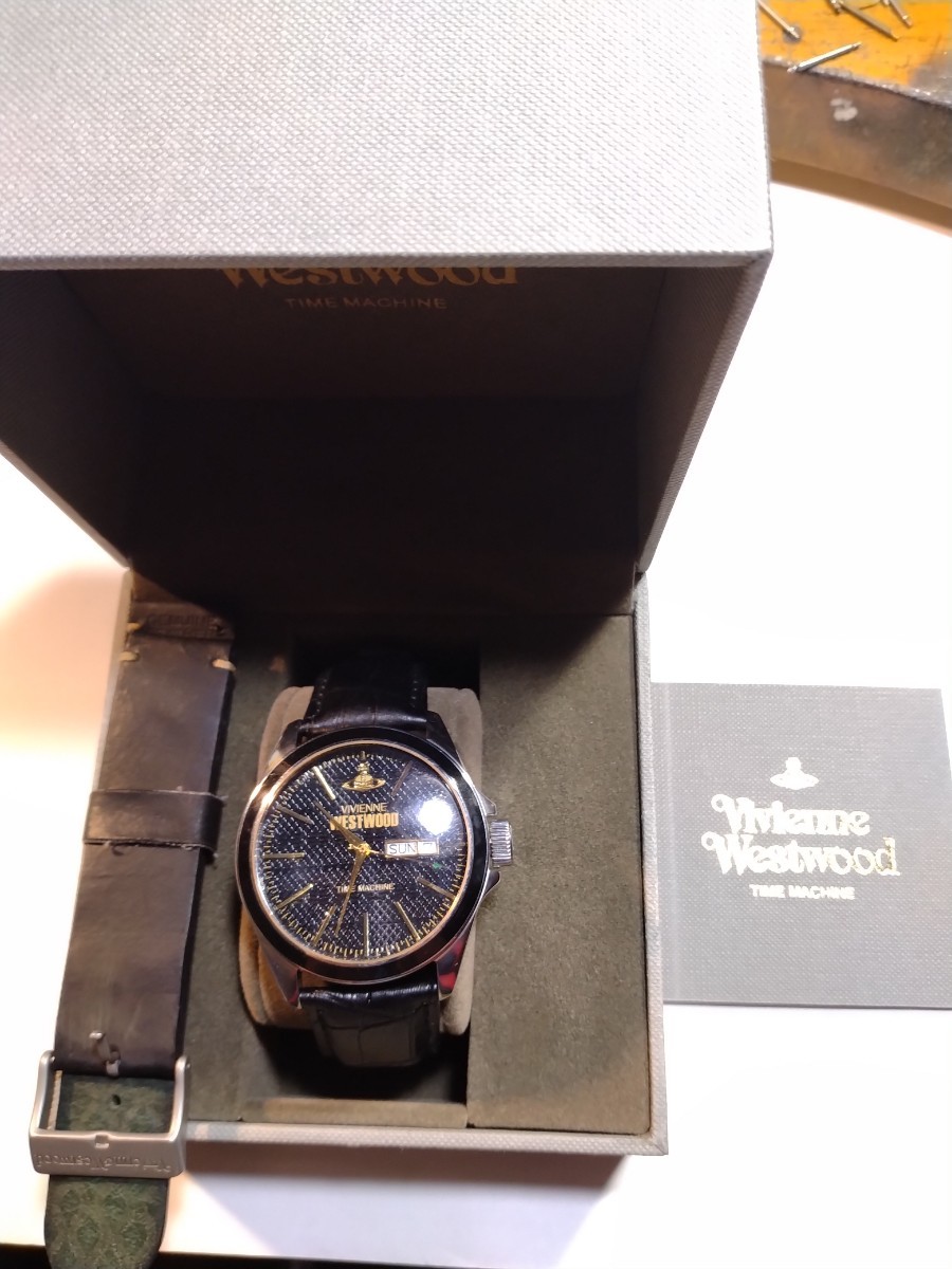 Vivienne Westwood　中古メンズ腕時計稼働品（ベルト交換品）_画像4