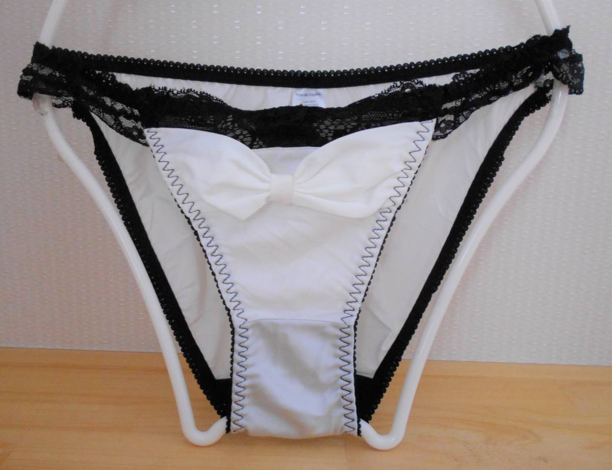 [ new goods ]... new ribbon bla& shorts set D75 white underwear 