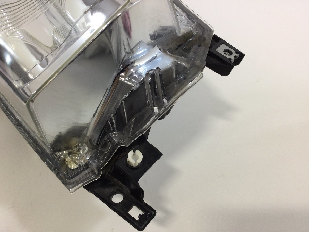 日産 ZE0 リーフ G 純正 LED ヘッドライト 左右セット ICHIKOH 1847　　　　　　　　　　　　　　　　　2201174 2I2-2 　林_取り付け部に汚れがあります。