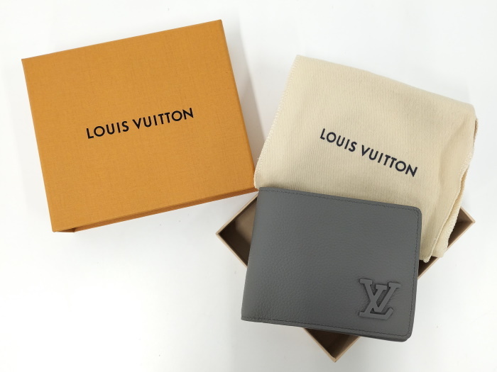 【中古】LOUIS VUITTON ポルトフォイユ ミュルティプル 二つ折り財布 札入れ アエログラム レザー グレー M81026の画像10