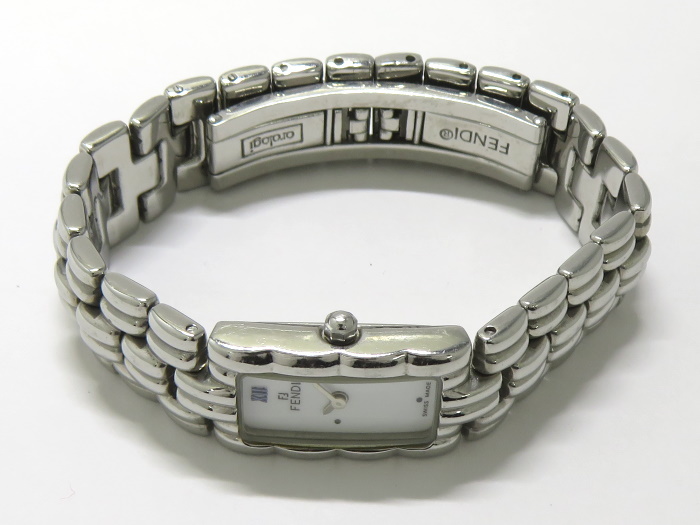 【中古】FENDI オロロジ レディース 腕時計 クオーツ SS ホワイト文字盤 660Lの画像2