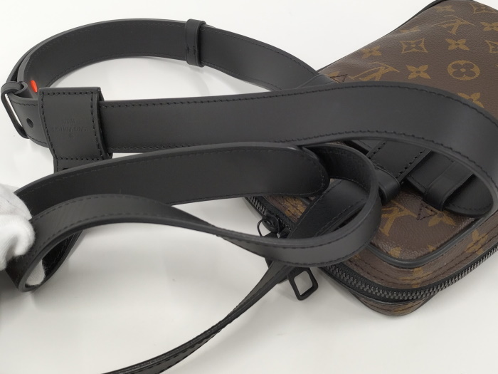 【中古】LOUIS VUITTON ショルダーバッグ サイドバッグ ソーラーレイ ユティリティ モノグラム M44477_画像6