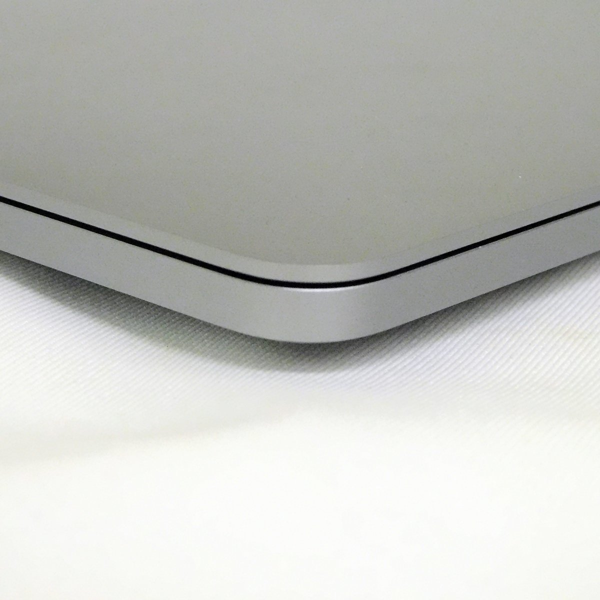 B◎美品 MacBook Pro 13.3インチ (M2/8GB/ SSD256GB) 2022年 A2338_画像8