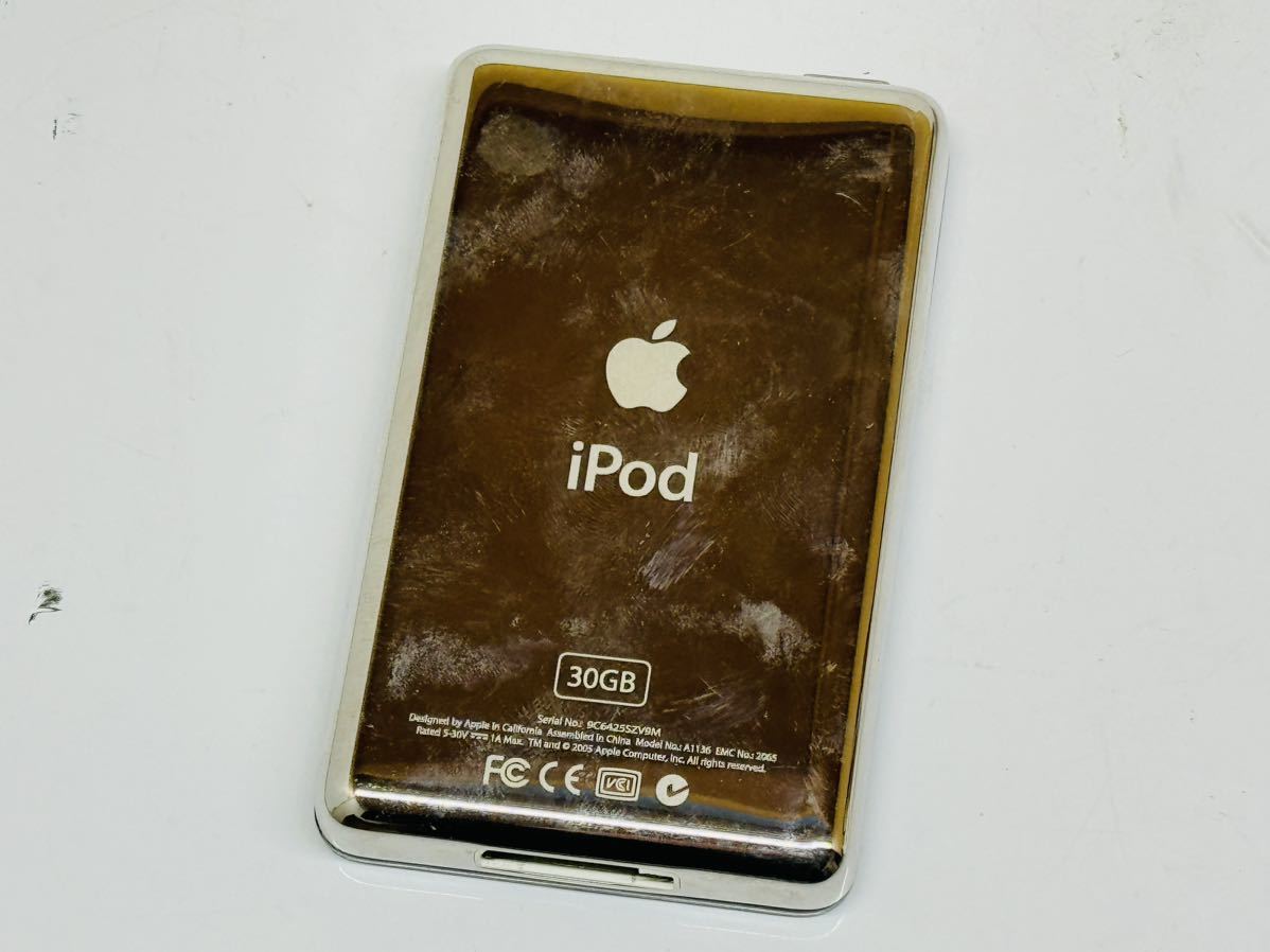 ★Apple iPod classic A1136 30GB ブラック 通電確認のみ 現状品 管理番号01162_画像4
