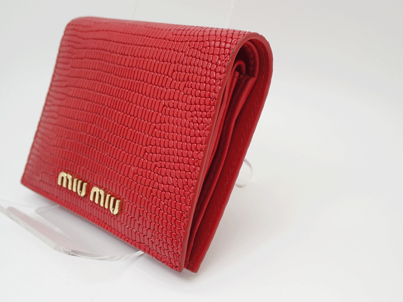 ミュウミュウ MIU MIU 二つ折り財布 FUOCO 型押し 赤　コンパクトウォレット 5MV204　美品　送料無料！！_画像3