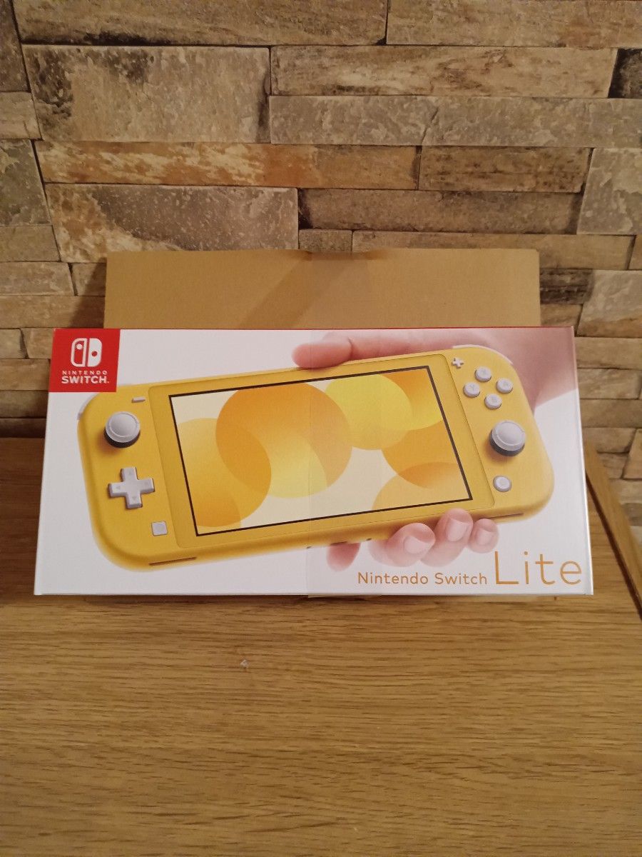 【新品未開封】 Nintendo Switch Lite イエロー