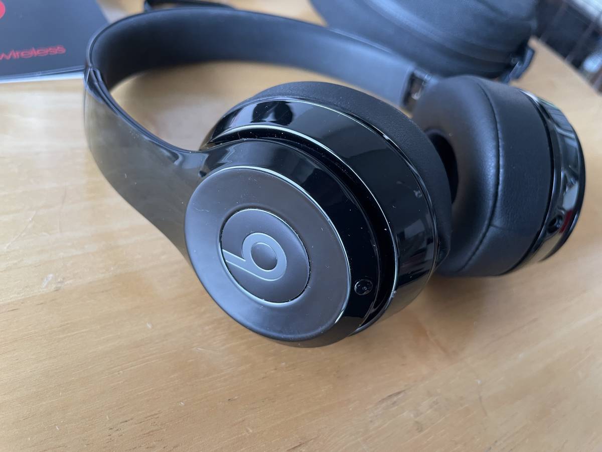 ◆◇Beats Solo3 Wireless A1796 ブラック ワイヤレス Bluetooth ヘッドフォン オンイヤー型◇◆_画像2