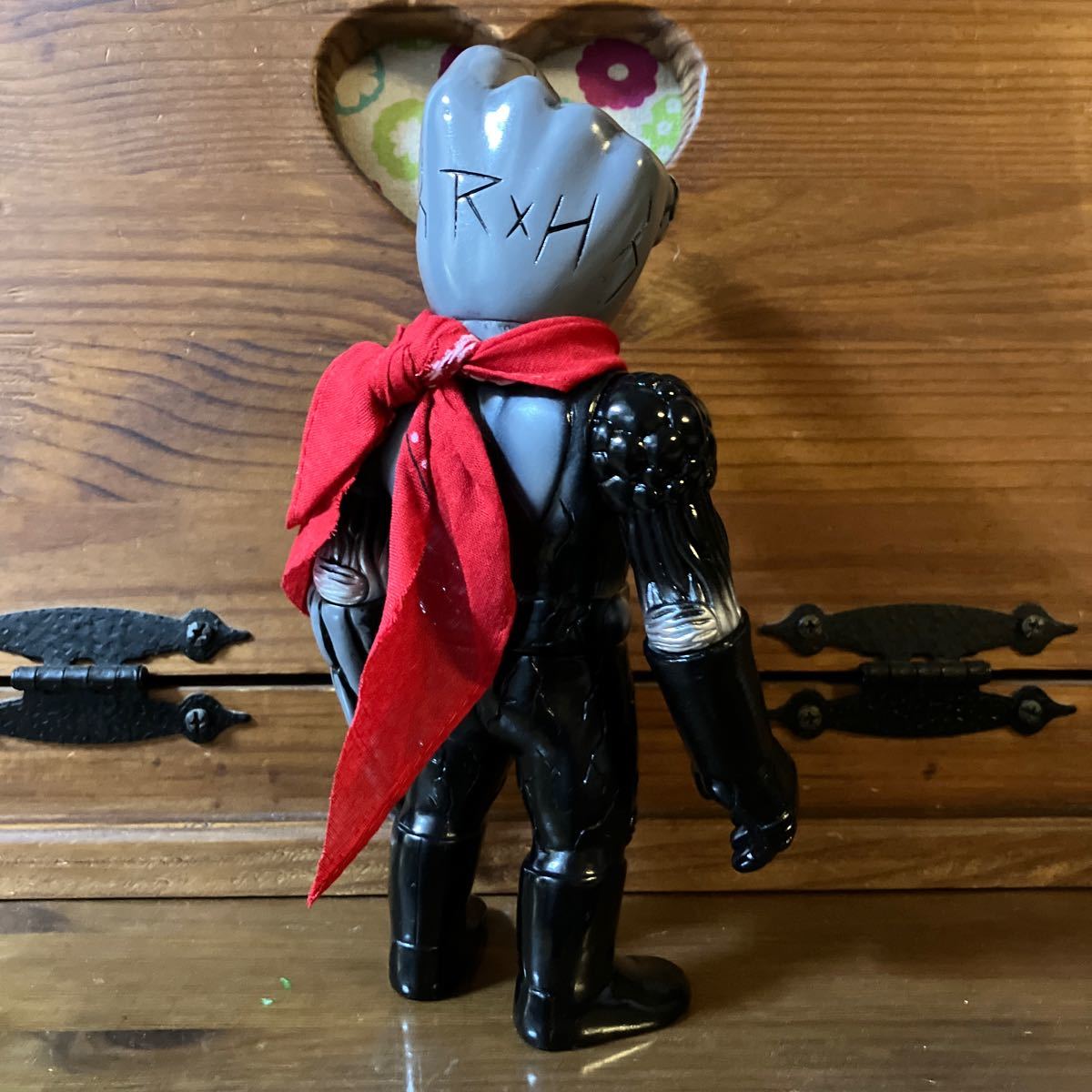 リアルヘッドREAL HEAD ユビオスモノクロrealhead ソフビsofubi リアルヘッドREAL HEAD ユビオスモノクロrealhead ソフビsofubi