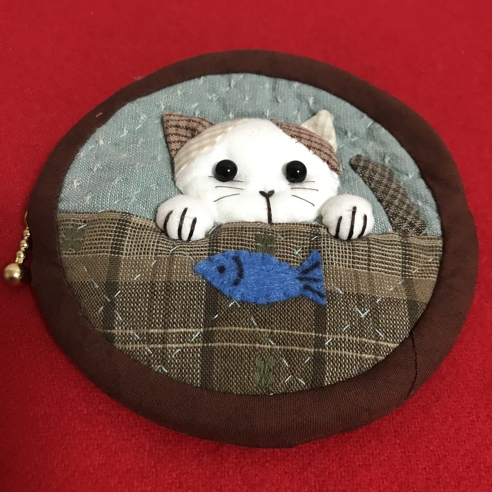 【値下げ 送料込み】 ハンドメイド かわいいネコさんのパッチワーク小物入れ コインケース 財布２2_画像1