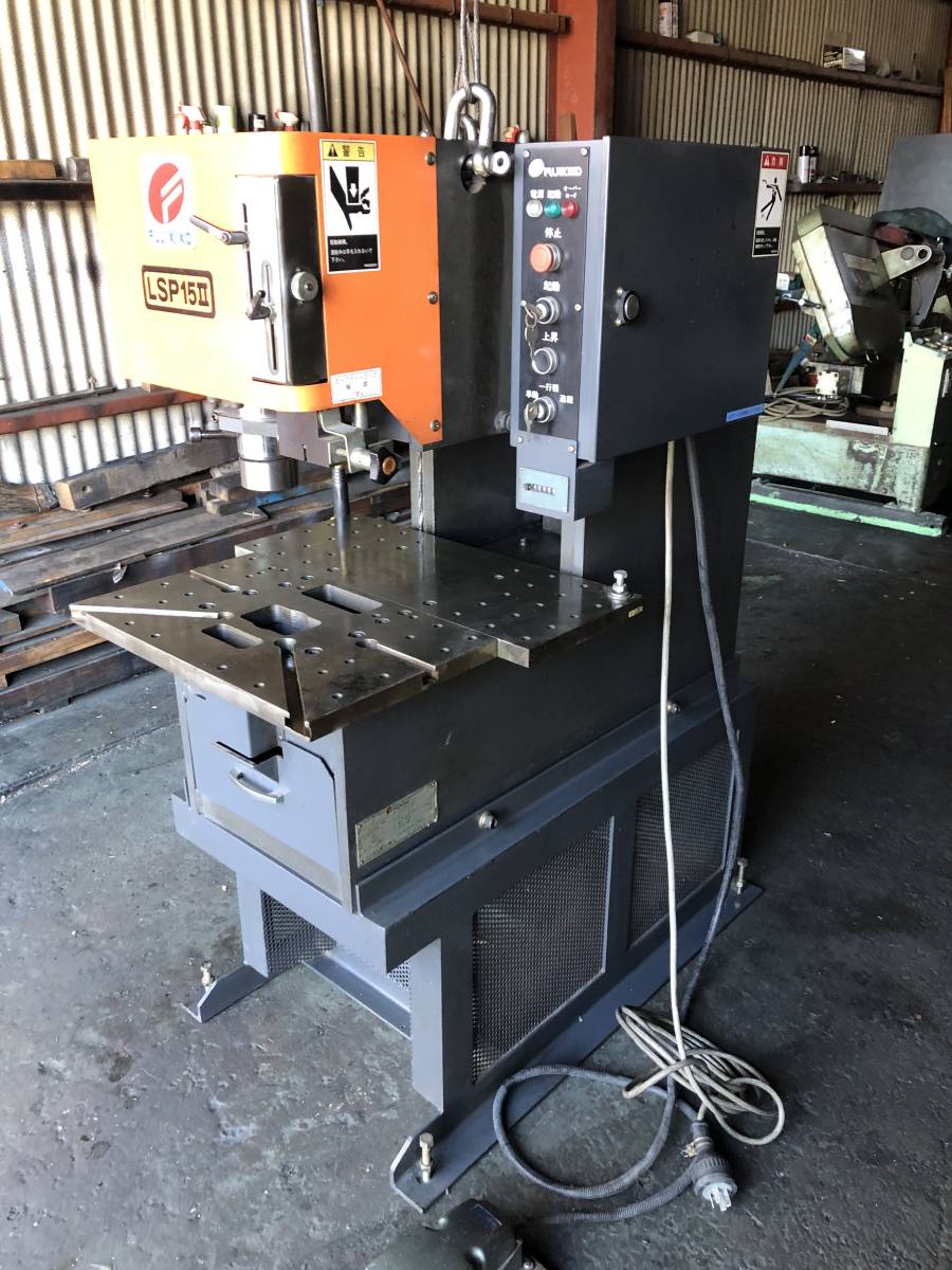  Fuji machine . desk puncher oil pressure press (LSP-1540Ⅱ). pressure ability 15 ton frame Gap 400.