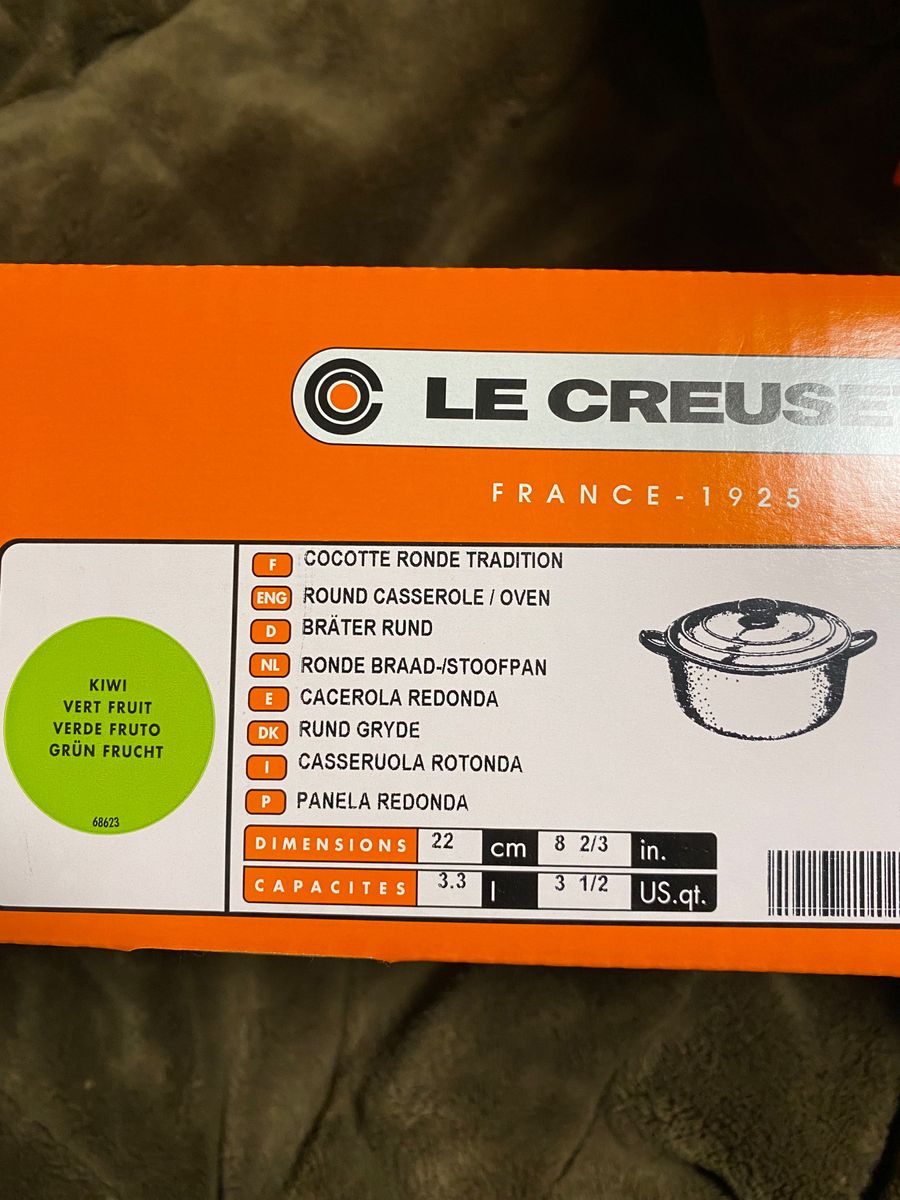 大特価　新品　ルクルーゼ　 LE CREUSET ココットロンド　22センチ　キウイ　マルチオーバルプレート　ラムカン