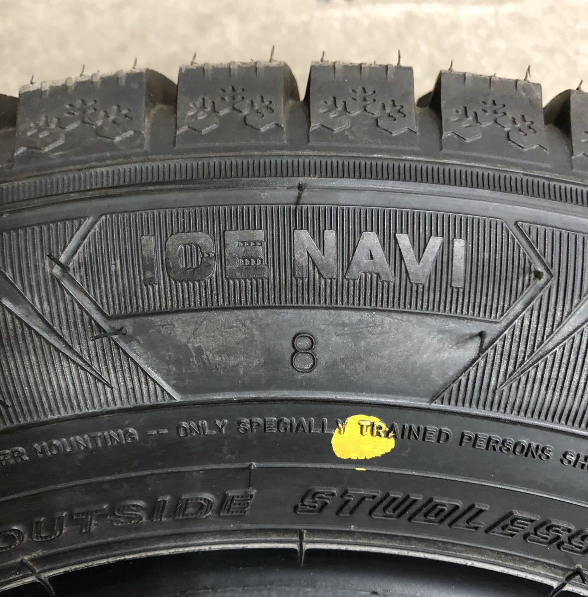 ◆◇グッドイヤー アイスナビ 8 2021年製 185/65R14 スタッドレス 単品 1本のみ イボ付 バリ山 GOOD YEAR ICE NAVI 8 ◇◆_画像7