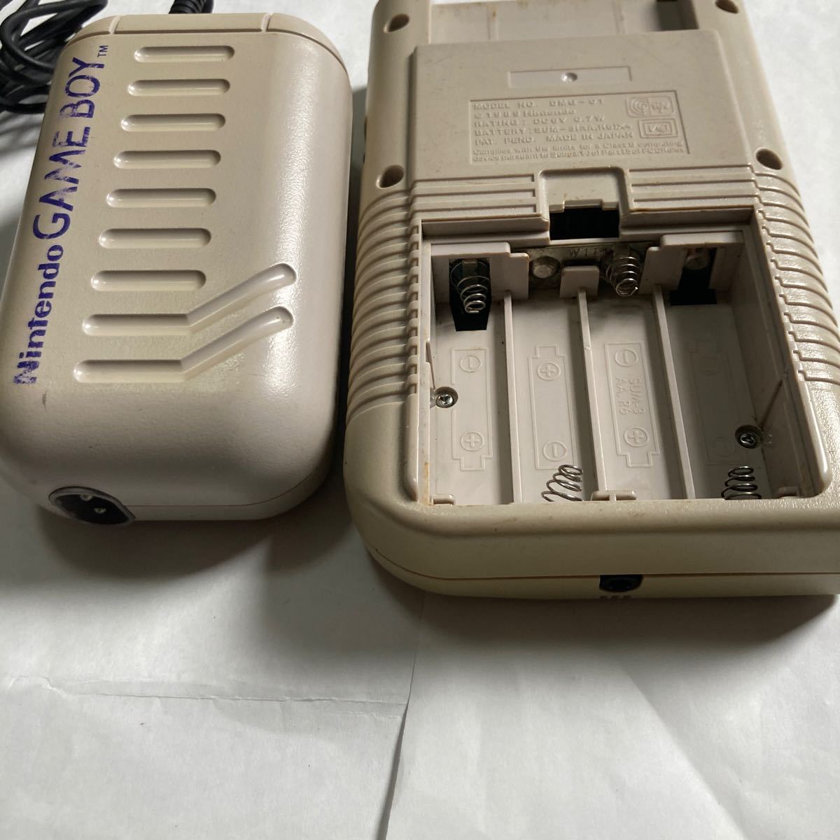 送料無料 GB ゲームボーイ 初代 本体 ニンテンドー GAMEBOY DMG 送料無料 GB ゲームボーイ 初代 本体 ニンテンドー GAMEBOY DMG
