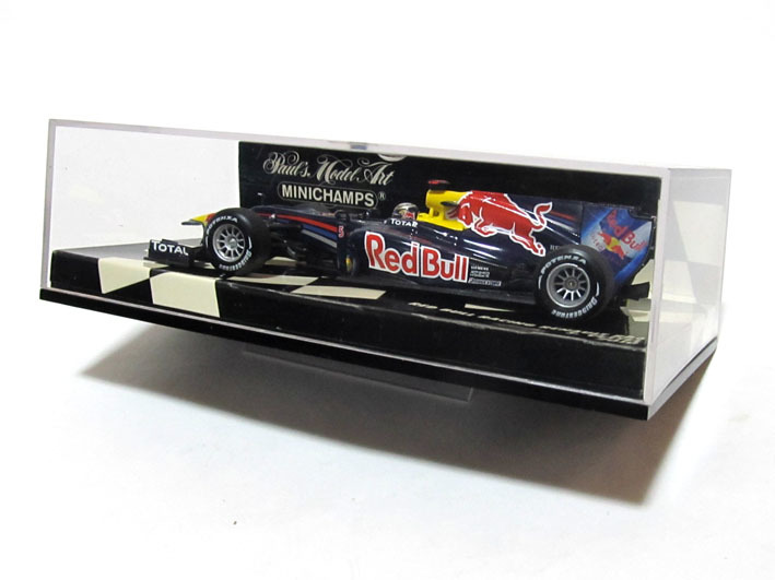 A★PMA社ミニチャンプス 1/43★ Red Bull RB6 / レッドブル レーシング RB6 #5 セバスチャン・ベッテル 2010 F1世界チャンピオン_出品モデル