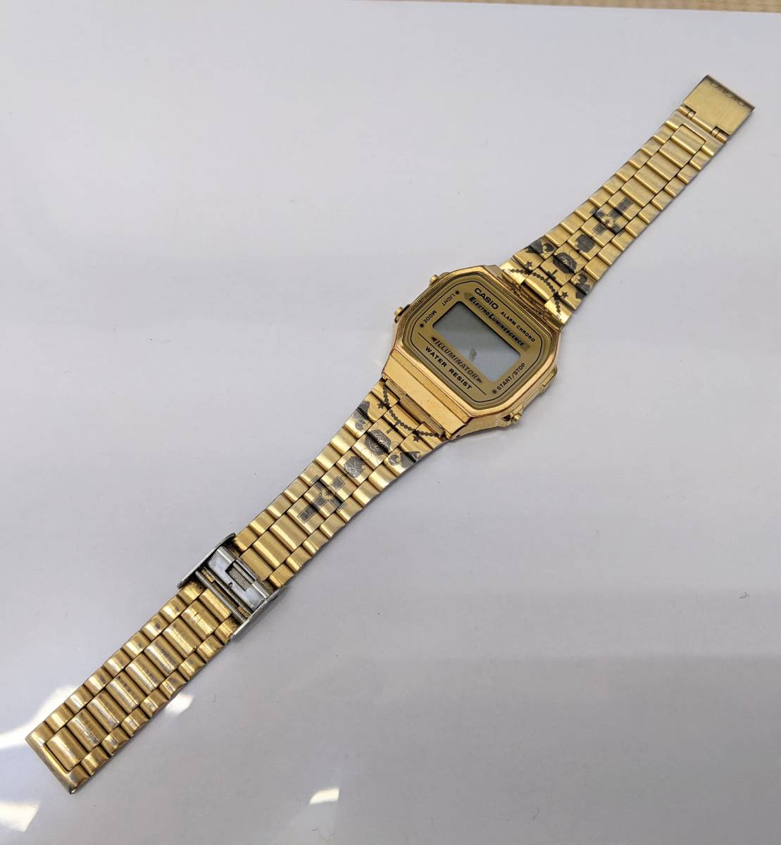 【553】CASIO　カシオ　デジタル　腕時計　1572　A168　SIERA　LEONE　ゴールド　SS　クオーツ_画像1