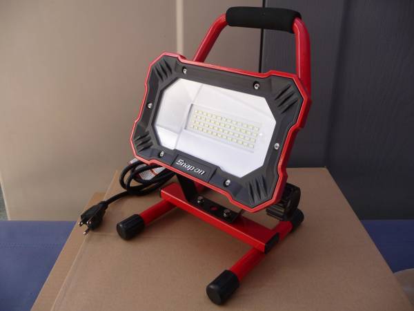 スナップオン 投光器 52 スーパー LED 30w 6500K 作業灯 PIT スナップオン 投光器 52 スーパー LED 30w 6500K 作業灯 PIT