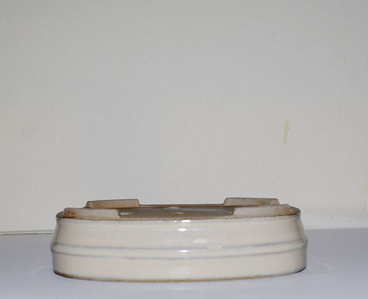希少・約40～5０年前後の古い「陶翠」　製作中止盆器　白釉　胴帯切立小判形の鉢_画像5