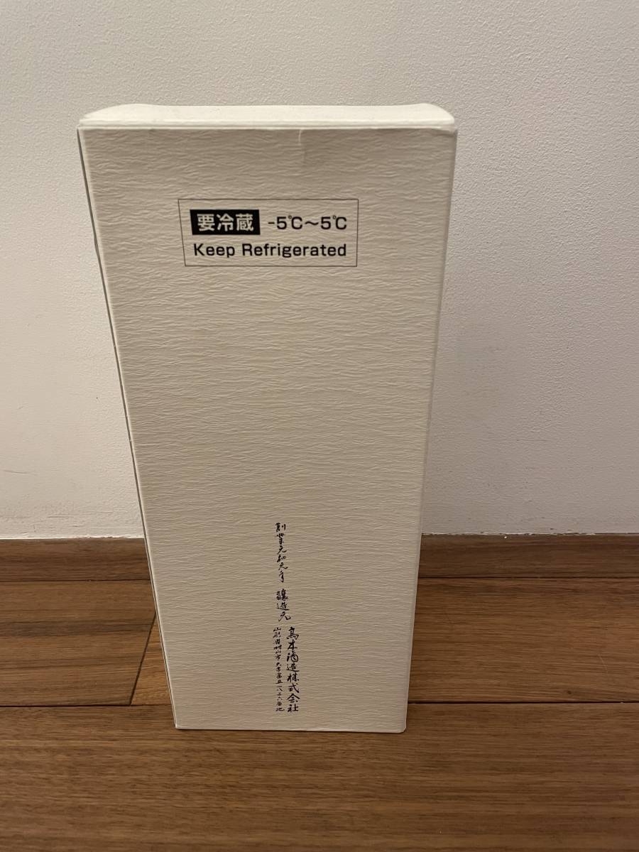  empty box display . 10 four fee junmai sake large ginjo white ...720ml height tree sake structure Yamagata prefecture 
