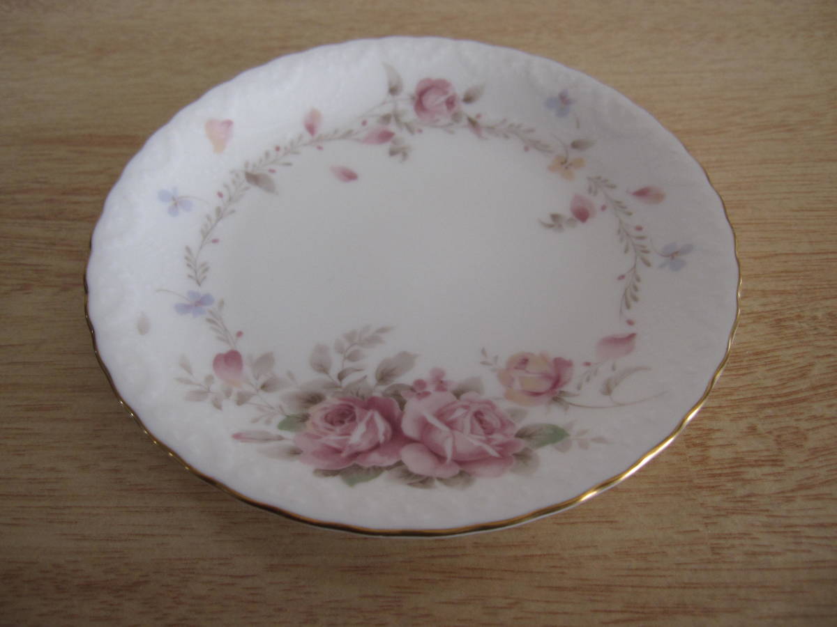 新品 ノリタケ ☆ Contemporary FINE CHINA by Noritake JAPAN 新品 ノリタケ ☆ Contemporary FINE CHINA by Noritake JAPAN