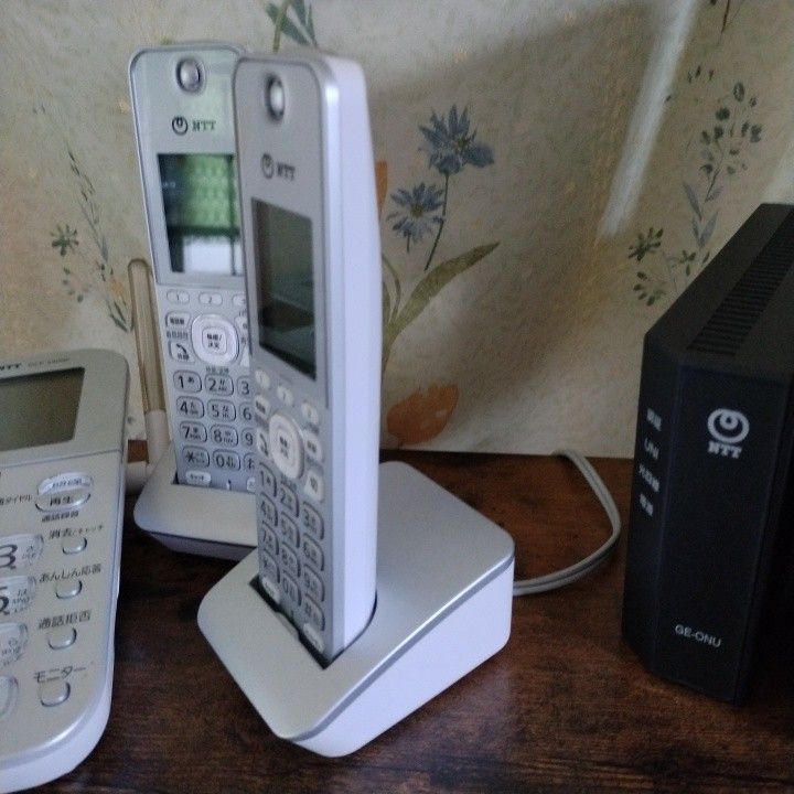 新品  NTT 固定電話 子機付き 2台セット 情報機器OG410@Xa モデム他