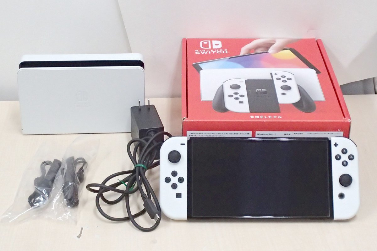 ●NINTENDO SWITCH EL液晶モデル ホワイト HEG-S-KAAAA 中古美品