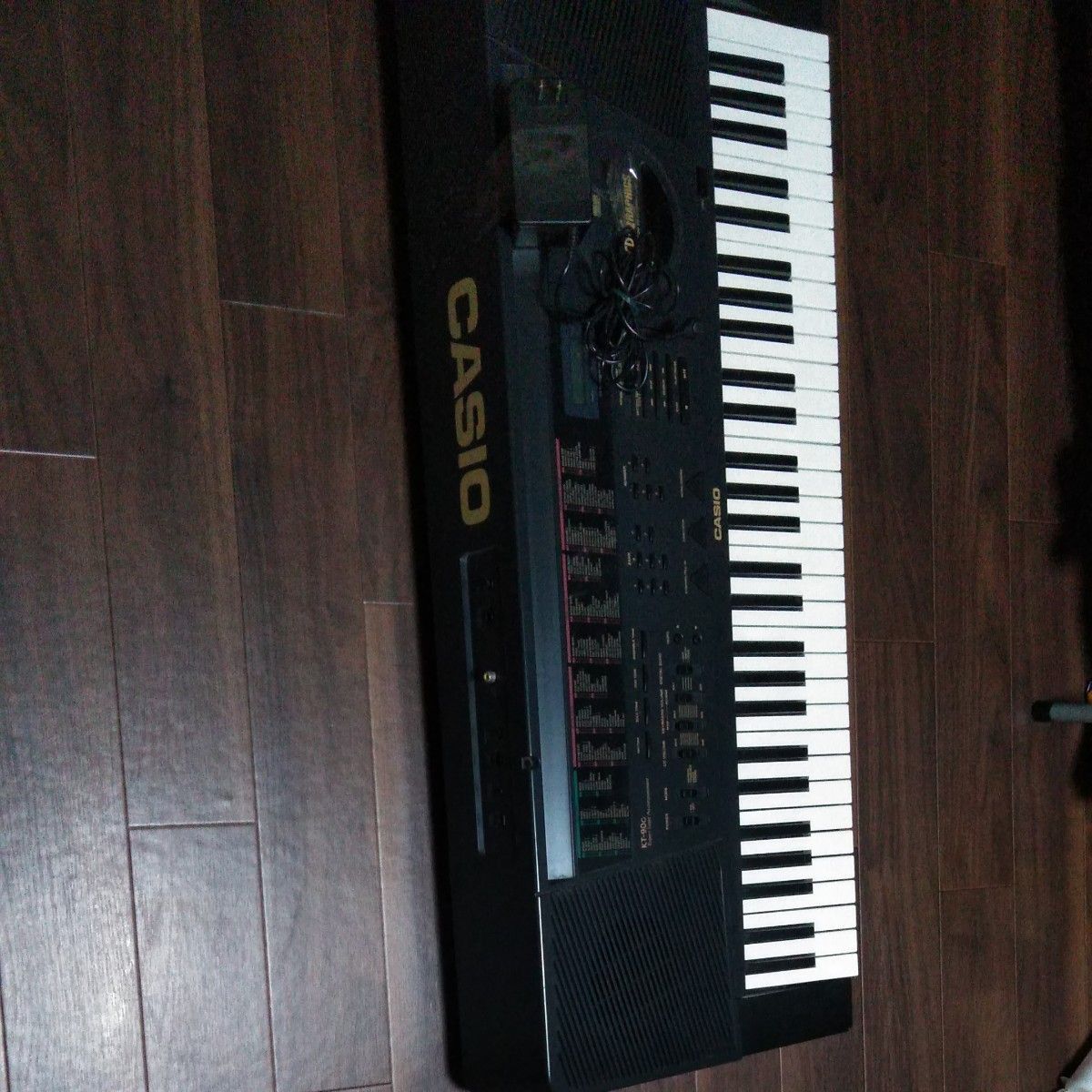 CASIO  KT-90です。良かったら使って下さい。値下げ4500円にします。最終値下げです。