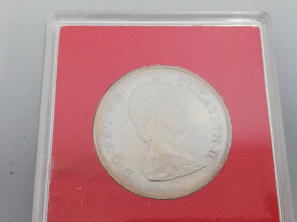 BJFI52　世界のコイン　アポロ11号月面着陸記念コイン　チャールズ皇太子ご成婚記念　昭和天皇　など　おまとめ_画像8