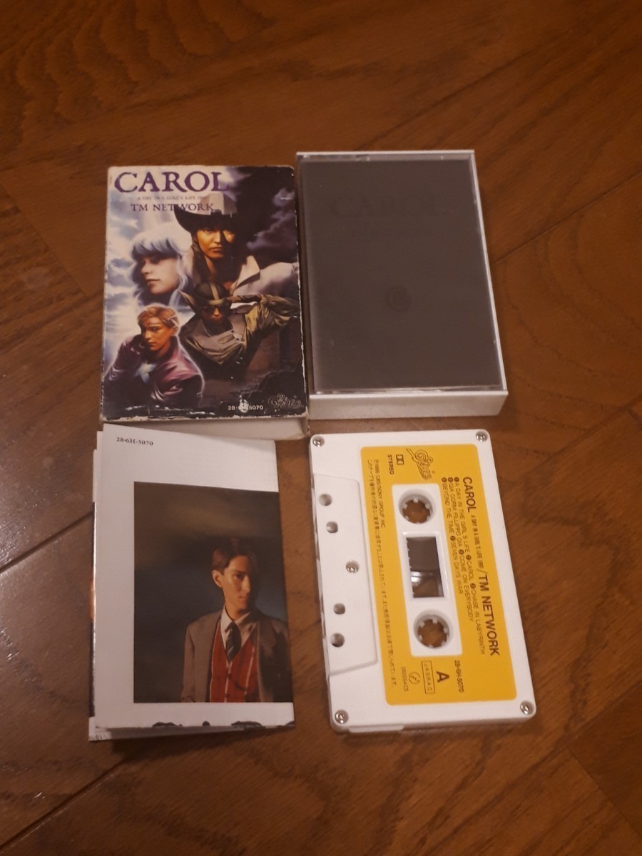 TMネットワーク　キャロル　CAROL　歌詞カード付 カセットテープ カセット　TM NETWORK　当時物_画像1