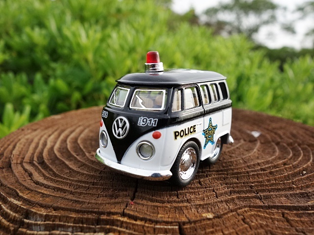 【送料220円】ワーゲンバス ミニカー タイプⅡ チョロＱ風 ＰＯＬＩＣＥ パトカー 警察 フォルクスワーゲン ＶＯＬＫＳＷＡＧＥＮ チョロＱ_送料最安値の220円です。