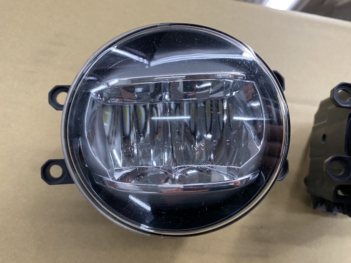 トヨタ 純正 LEDフォグ フォグランプ KOITO 48-150 左右セット アルファード ヴェルファイアTOYOTA LED_画像4