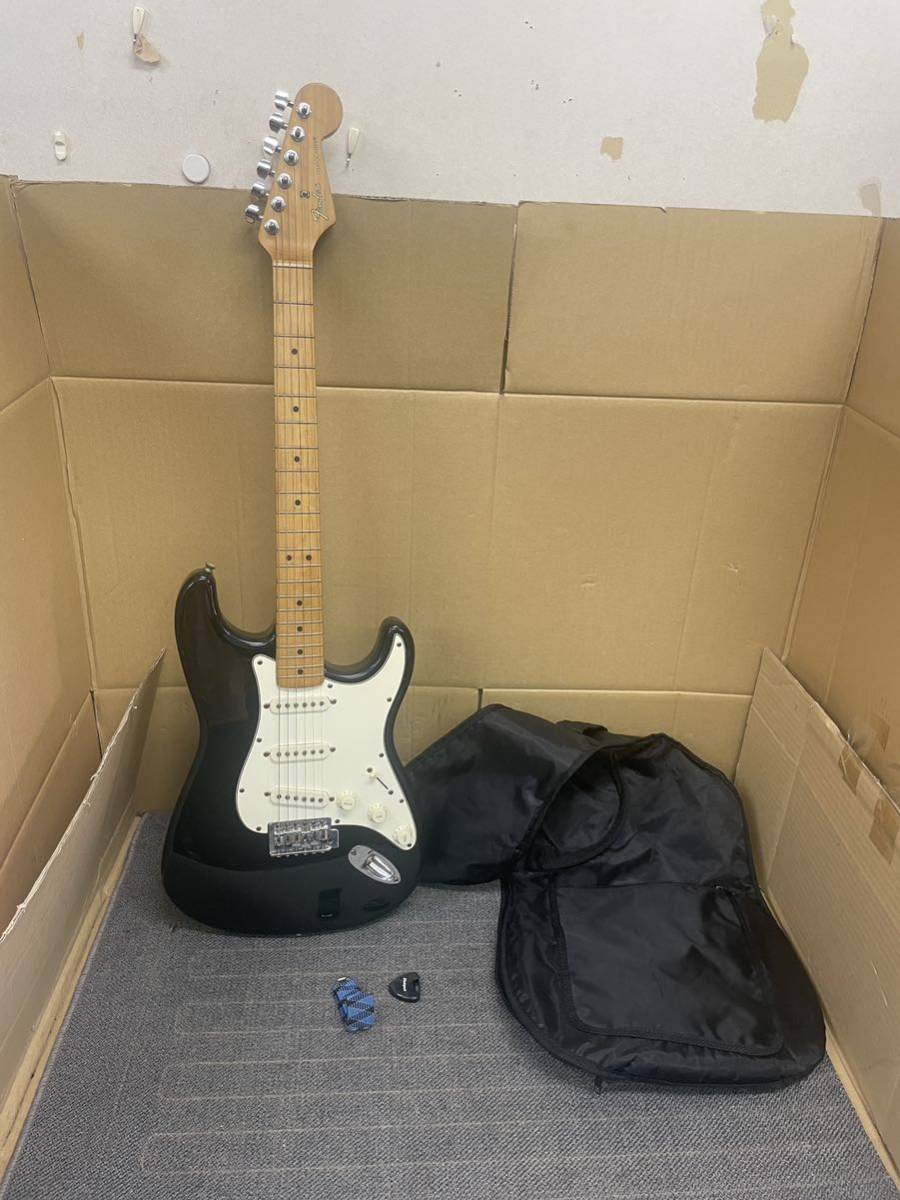 Fender フェンダー STRATOCASTER 音出、雑音は無いです、調整簡単の確認出来ました、現状品の画像1