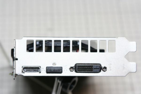 玄人志向 GeForce GTX1050Ti 4GB GDDR5 128B　PCI-E　グラフィック ボード カード ジャンク_画像5