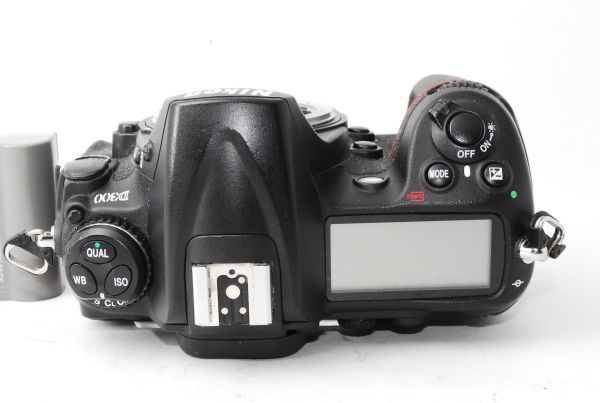 ★実用品★ ニコン NIKON D300 ボディ デジタル一眼レフカメラ #E22120-140_画像2