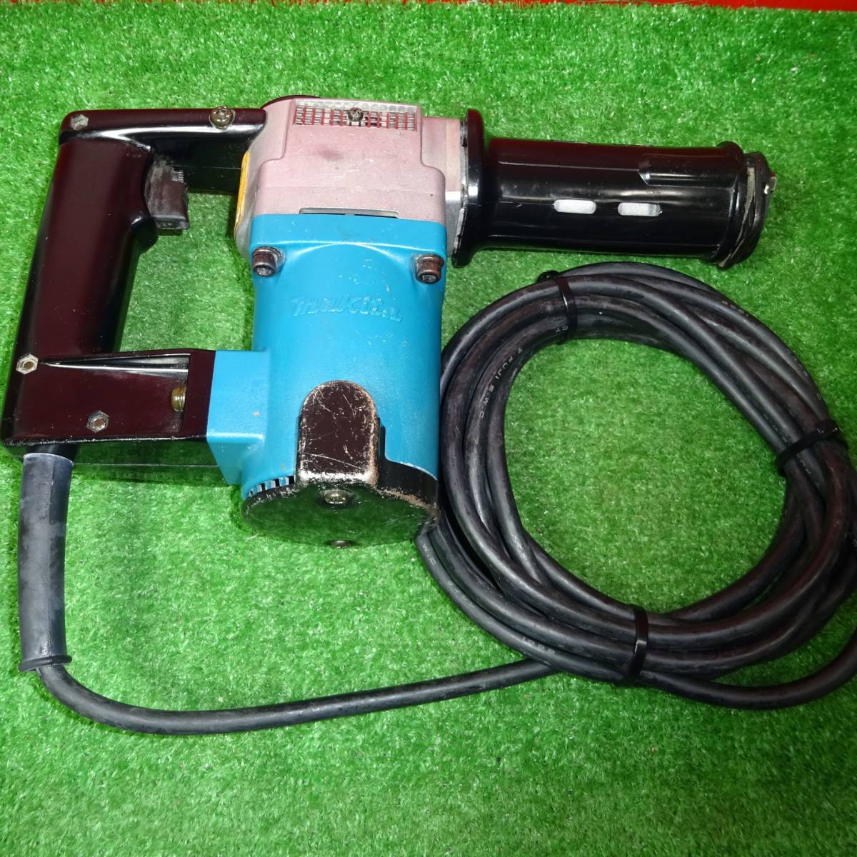 Yahoo!オークション - マキタ(makita) 電動ケレン HK1810【岩槻店】 Yahoo!オークション - マキタ(makita) 電動ケレン HK1810【岩槻店】