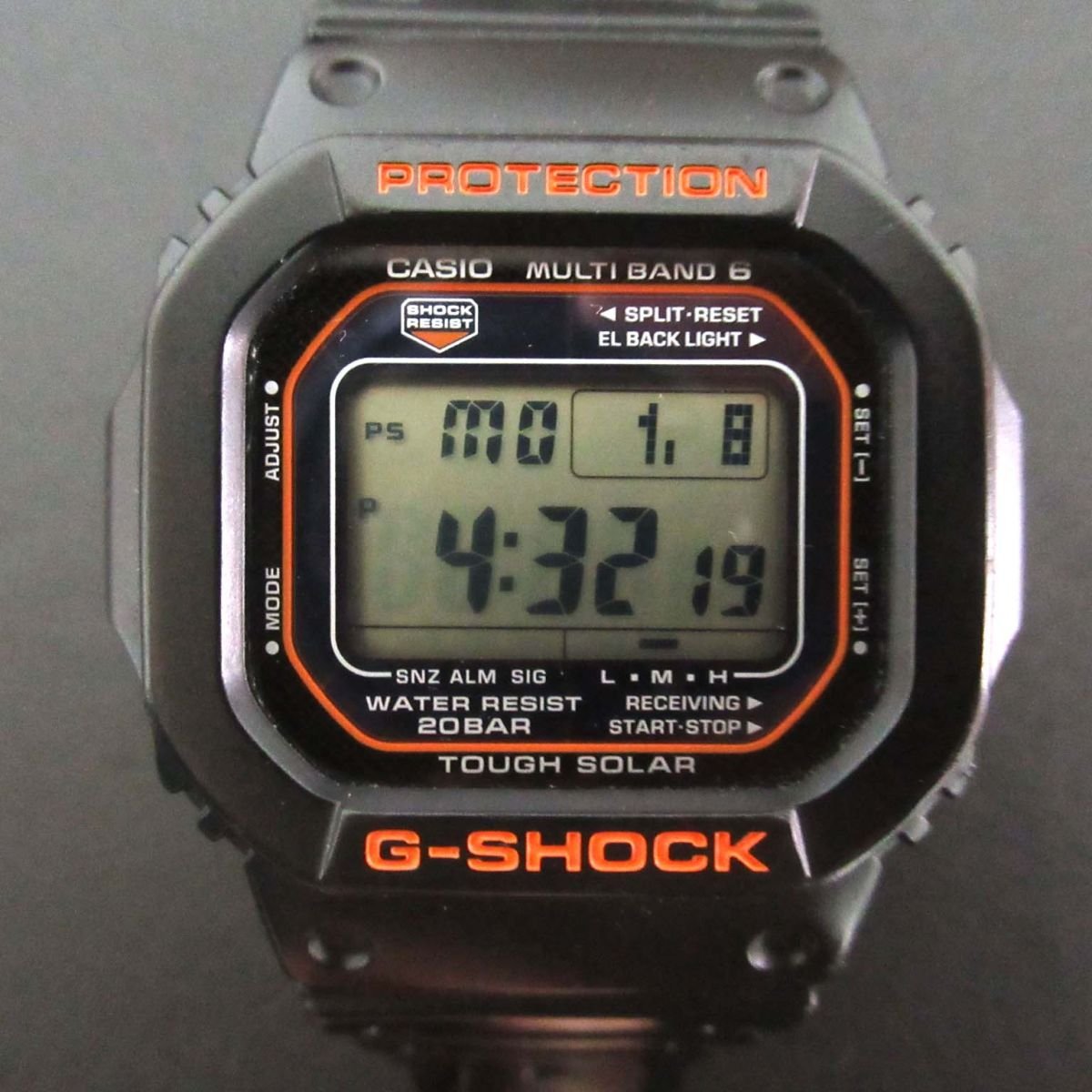 良品 CASIO カシオ G-SHOCK ジーショック タフソーラー デジタル メンズウォッチ 腕時計 GW-M5610R ブラック×オレンジ_画像1