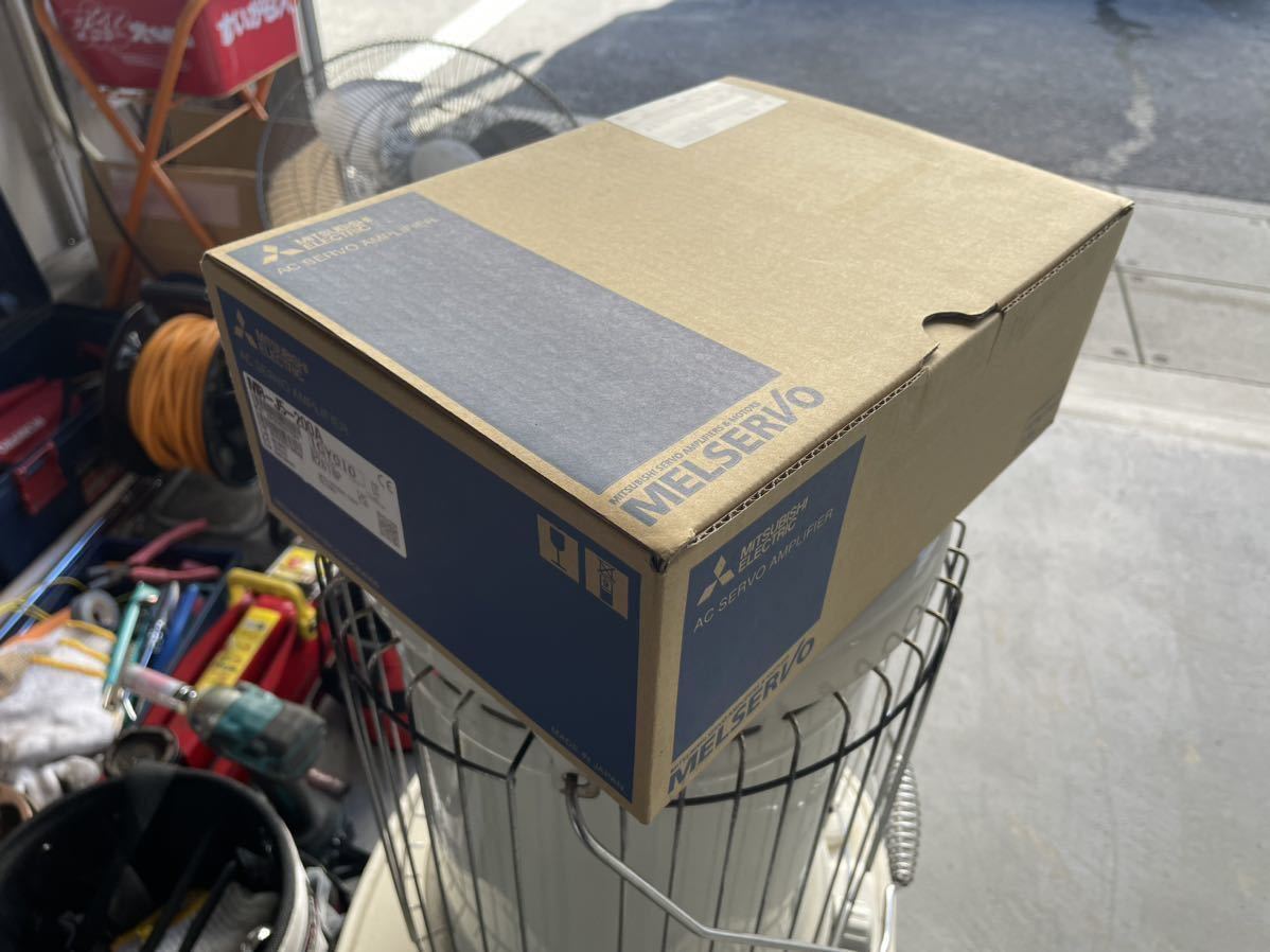 新品 三菱 サーボアンプ MR-J5-200A