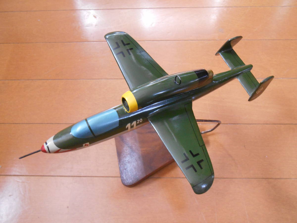 スケール不明　全長約25cm ハインケル　He162 ソリッドモデル_画像1