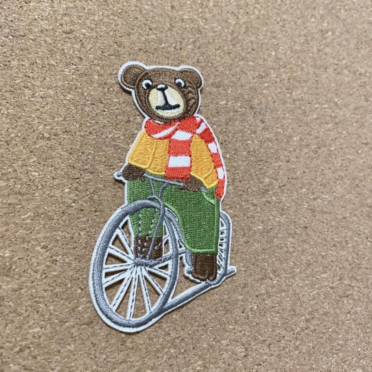 158 シール ワッペン 熊 自転車 マフラー 刺繍 リメイク ハンドメイド くま クマ
