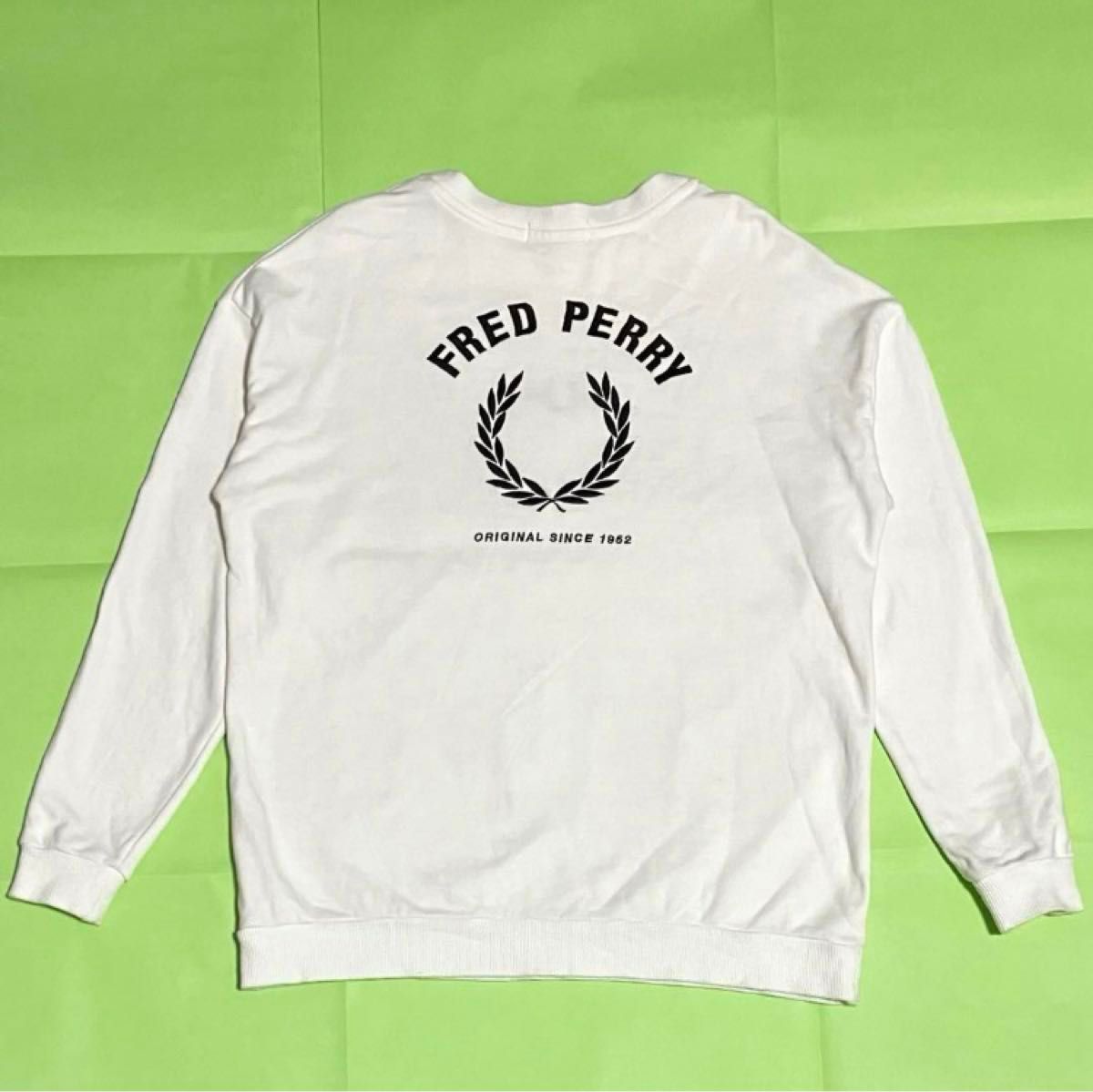 人気】FRED PERRY×BEAMS 別注 Logo Crew Sweat 月桂樹ロゴ 定価 人気】FRED PERRY×BEAMS 別注 Logo Crew Sweat 月桂樹ロゴ 定価