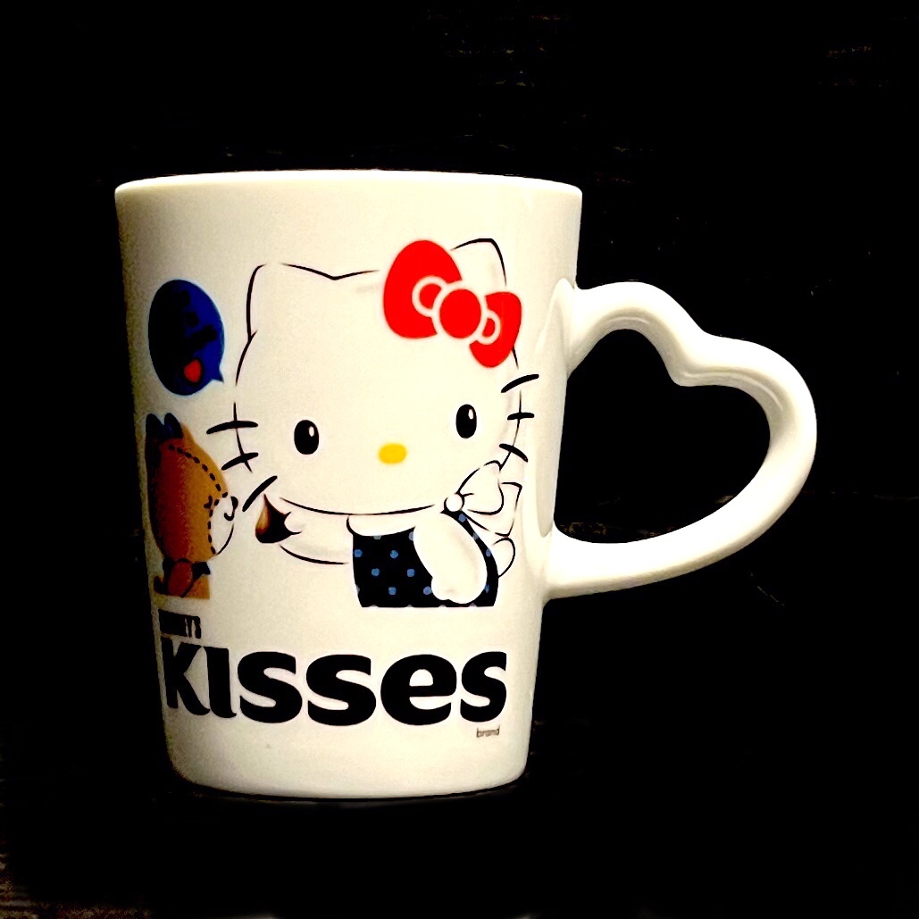 531212015　HELLO KITTY　ハローキティ　マグカップ　Kisses　コラボグッズ　キャラクター　食器　コップ_画像2