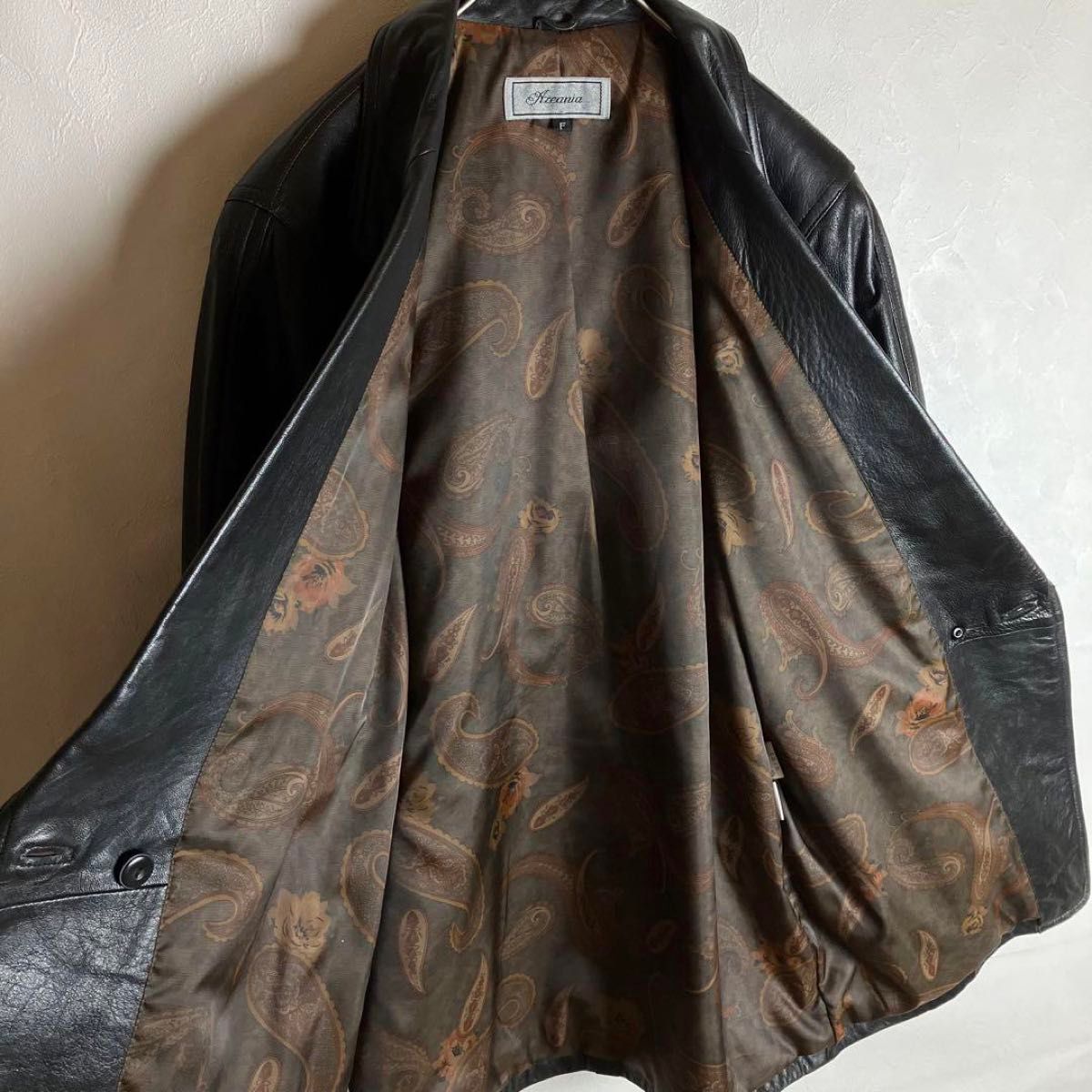 イタリア製レザーテーラードジャケット　羊革　ダブル　総柄裏地　黒　ビンテージ古着　 本革