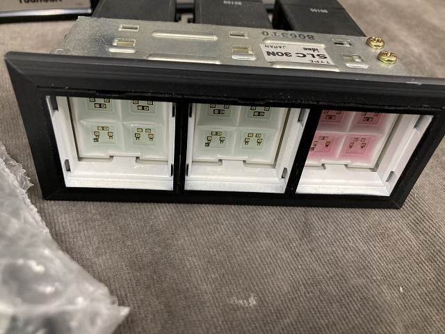 11-15-K07 ◎BH 電子部品 電材 工事用材料 ミツビシ 配電用品 住宅設備 配電用品 ユニットなど　中古品　_画像3