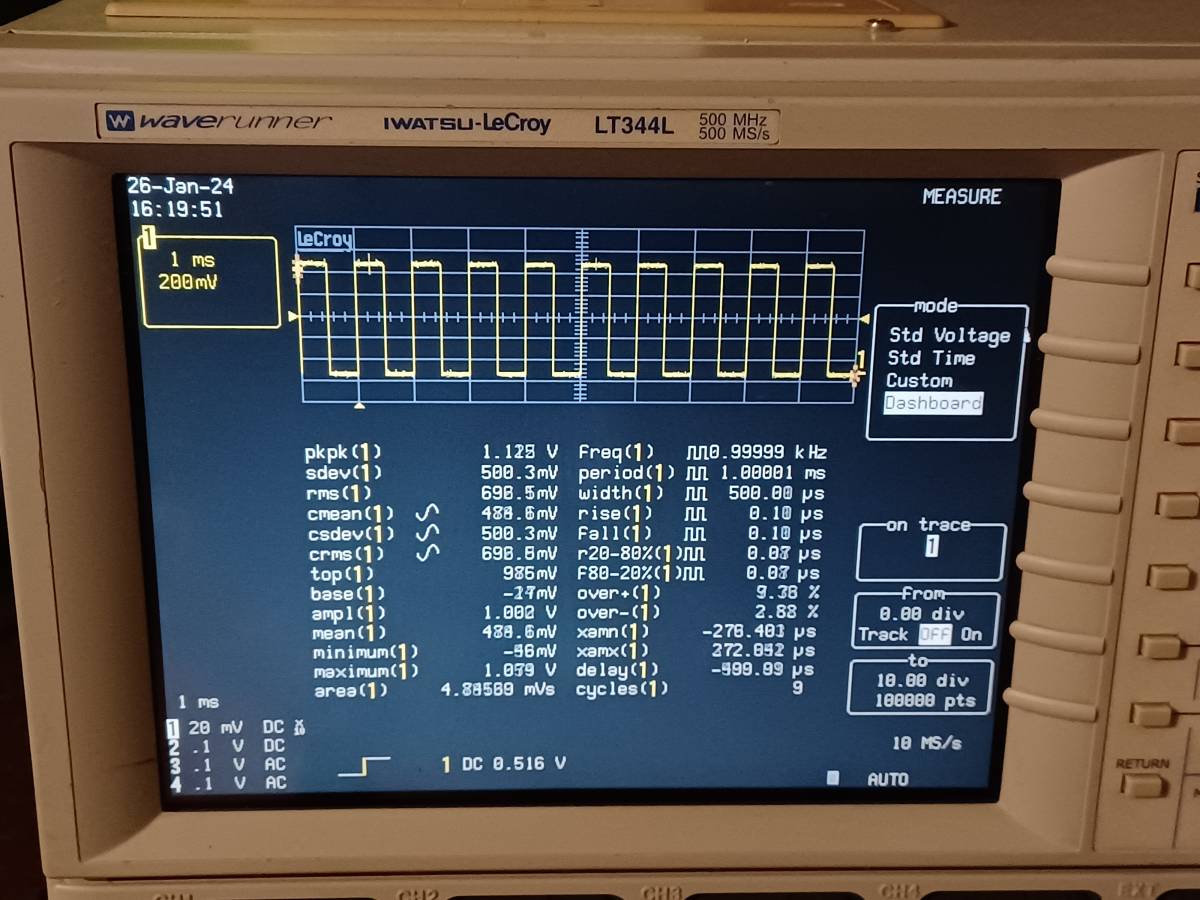 IWATSU-LeCroy ＜WAVE RUNNER LT344L＞ 500MHz 500MS/s　Oscilloscope　オシロスコープ_画像2