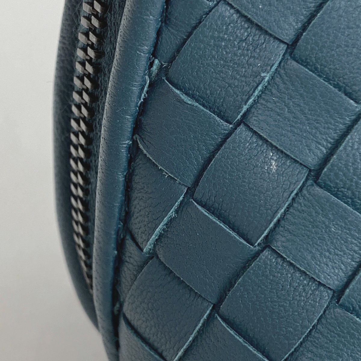 ボッテガヴェネタ BOTTEGAVENETA イントレチャート ポーチ ナッパ 化粧ポーチ レザー ブルー レディース 【中古】_バイセル 14179_4