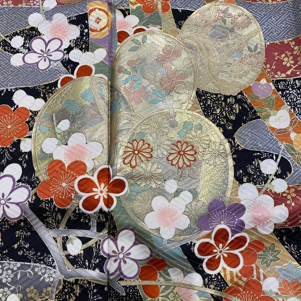 振袖 身丈154cm 裄丈61cm S 袷 桂由美 やまと 落款 鼓 松竹梅 金銀彩 刺繍 赤紫 正絹 秀品 【中古】_バイセル 14087_4