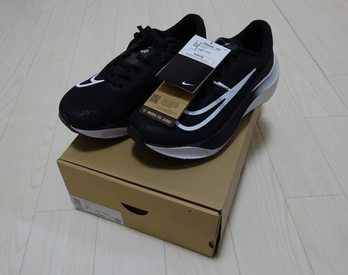 ナイキ　ZOOM FLY 5　2５.5センチ_画像1