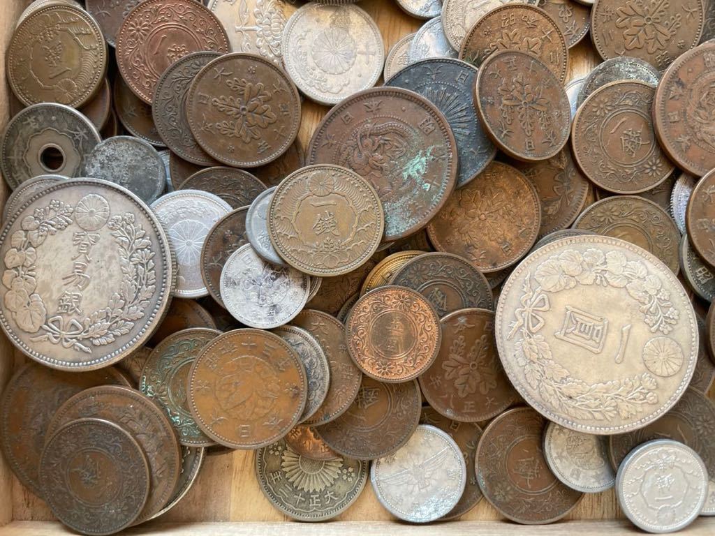 貯金箱1 古銭 硬貨 コレクション 紙幣 貨幣 古いお金　まとめてたくさん　お財布　約2248g 枚数不明　説明文に追加画像があります_画像5