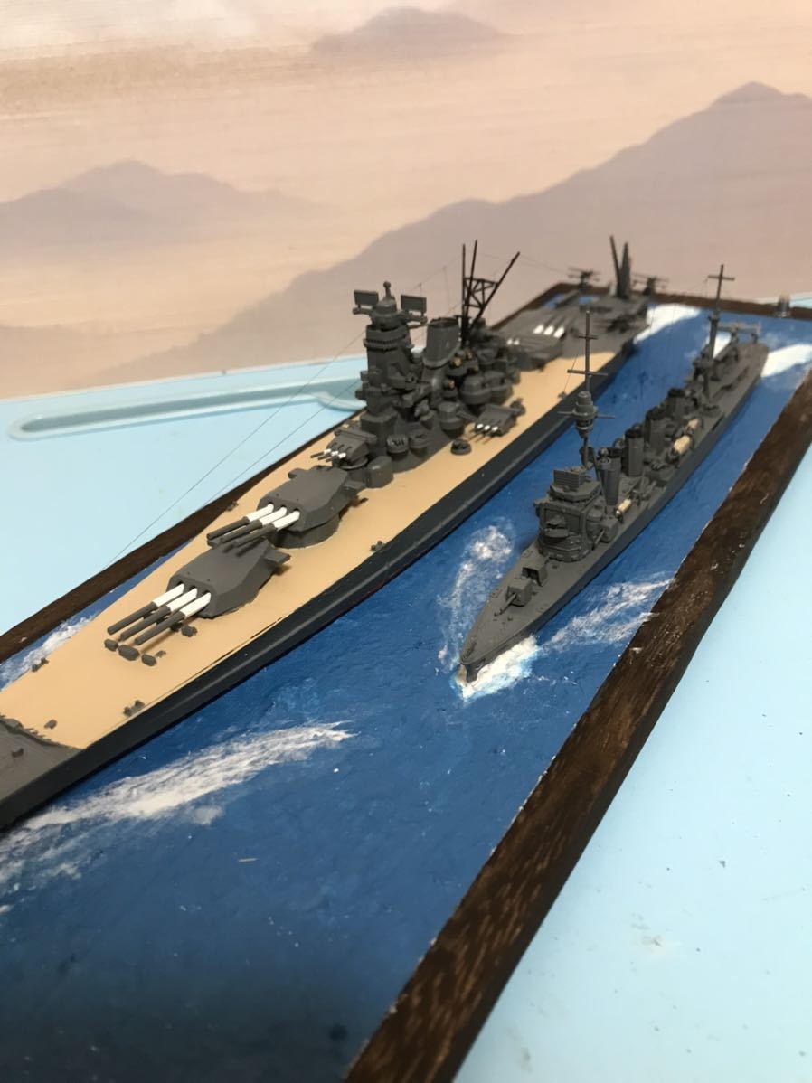 フジミ　軽巡神通、タミヤ　戦艦武蔵　1/700 ジオラマ 完成品　数パターンLED仕様。自家製ケース付。ケース付なので埃から守れます。 _画像6