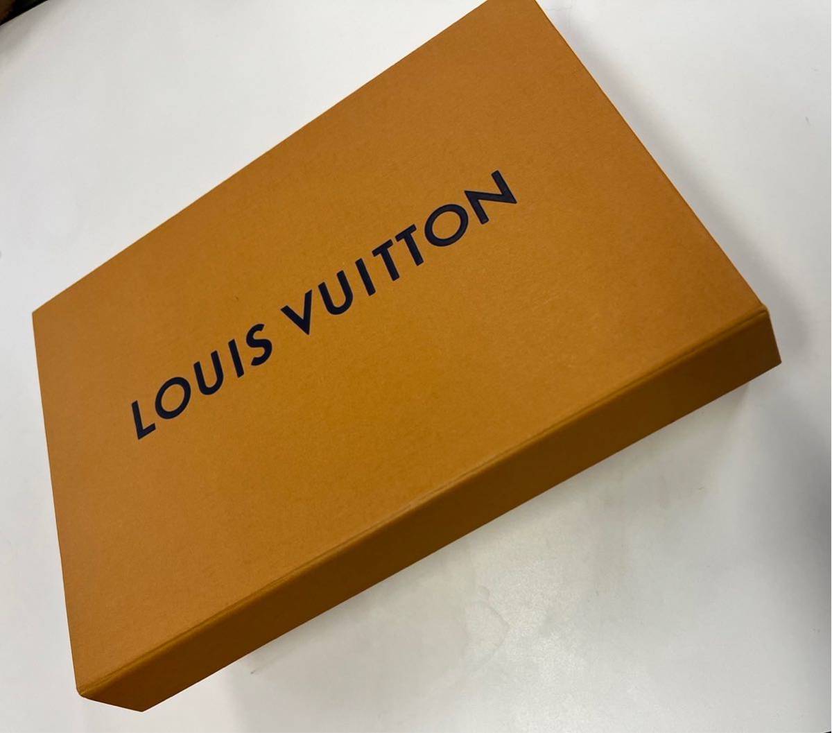 【1円スタート】ルイヴィトン マフラー パープル×ブラック LOUIS VUITTON 【美品】_画像5